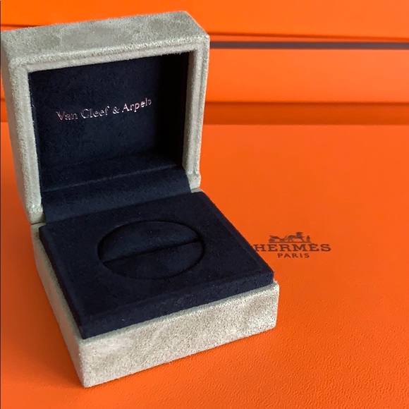 Van Cleef & Arpels Ring Box - Picture 7 of 7